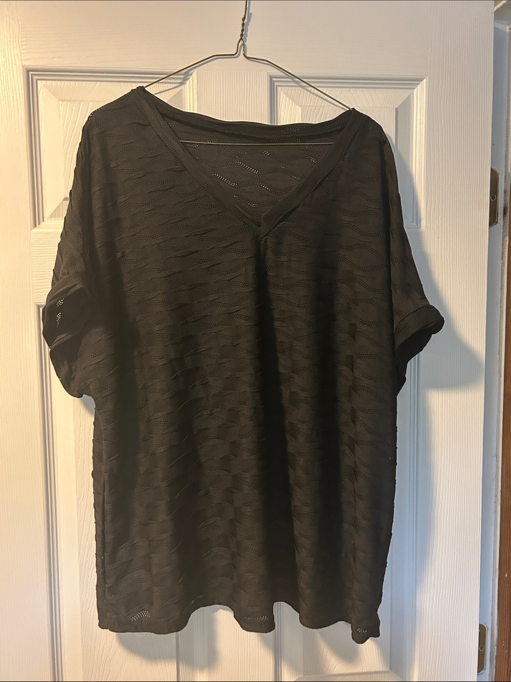 SHEIN Black V-Neck Short Sleeve Textured Tee